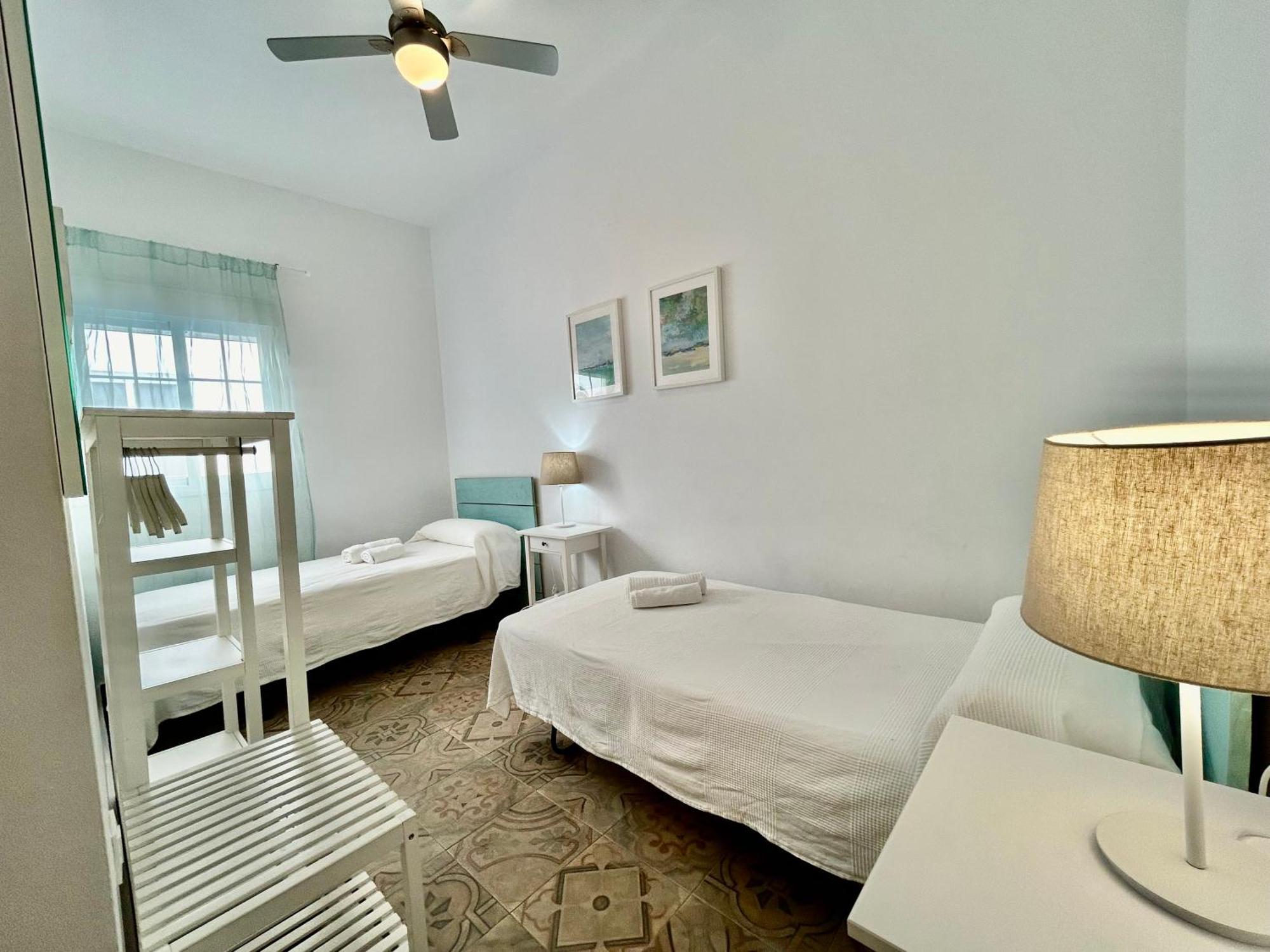 Acogedor Apt 8Pax 4Bdr 2Bth - Cozyhomesevilla1 Eksteriør billede