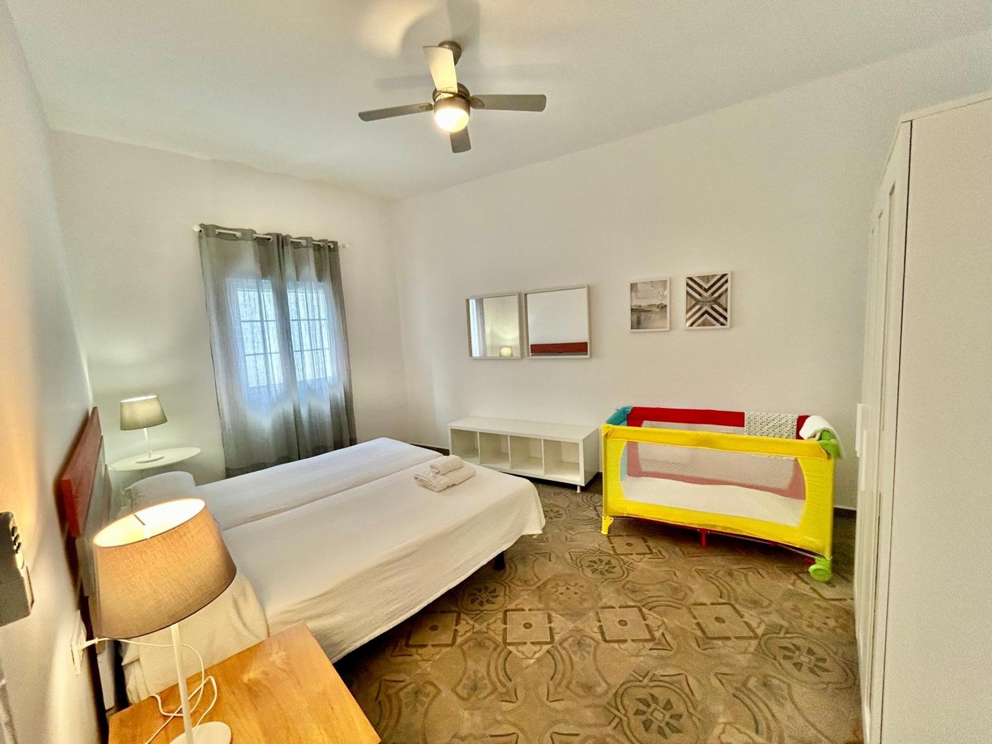 Acogedor Apt 8Pax 4Bdr 2Bth - Cozyhomesevilla1 Eksteriør billede